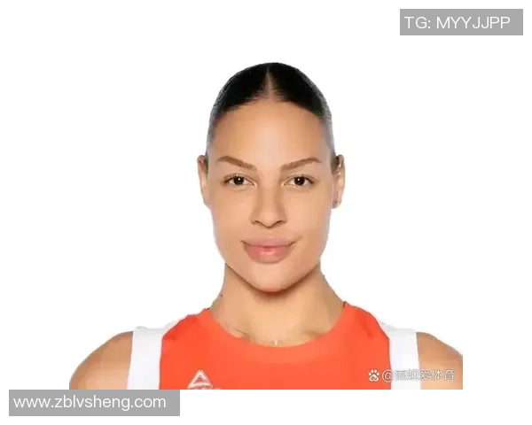 坎贝奇合影张子宇,称其为宝物妹妹,霸气女魔兽秒变邻家大姐姐